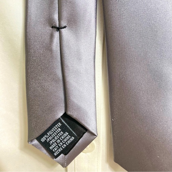 Perry Ellis Portfolio Sateen Slim Tie Shiny Gray Silver Color 3" Wide - Picture 3 of 6
